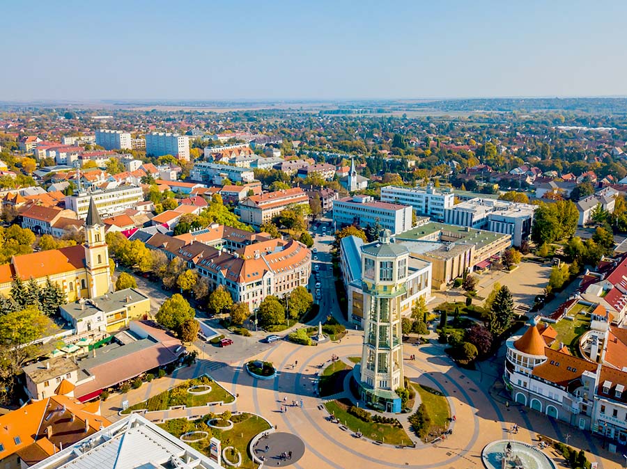 Ganztägige Balaton Rundfahrt - Besichtigung die 10 Top schönsten Plätze am Balaton (Plattensee). Ausflug mit Siófok Minibus für kleine Gruppen und Familien. - Siófok, Balatonfüred, Tihany, Badacsony, Szigliget, Keszthely, Hévíz, Fonyód, Balatonboglár, Zamárdi. Sie werden an Ihrer Unterkunft Abgeholt