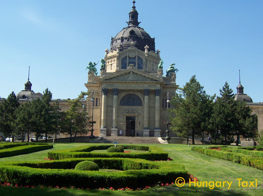 Budapest Széchenyi Medicinal Bath