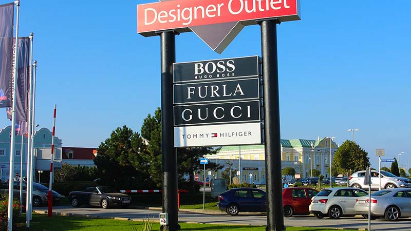 Transfer Vienna <-> Budapest + STOP for TAX FREE shopping in Parndorf Outlet Discover more than 100 fashion & lifestyle brands, always up to 70% off. Enjoy international brands, which range from casual fashion, sport, outdoor and shoes, up to accessories and lifestyle products. The more than 70 shops are managed by the brands themselves or their exclusive trade partners.